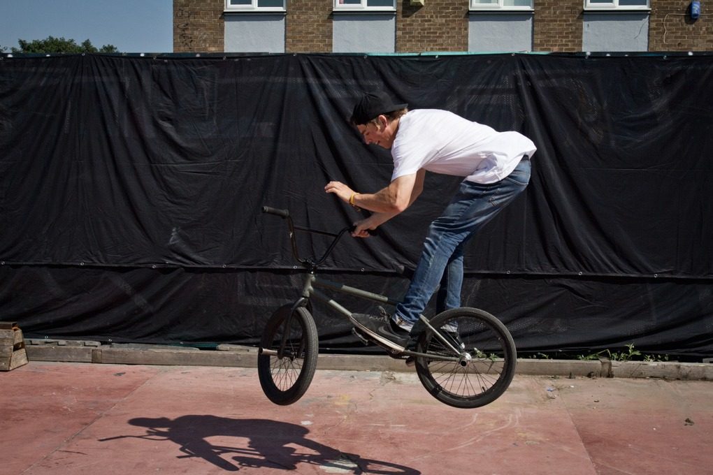 If you’ve practised throwing and catching the bars like we mentioned above, then you’ll know how much force you’ll need to spin the bars and also feel comfortable catching them. Obviously the main difference here is that you need to catch them in the air so you can land smoother.