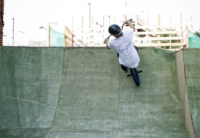You’ll find these easier on bigger quarters, they’ll give you more time to get around. Something around 6 feet is ideal
for learning. It’ll give you both the kick and the transition for spinning the trick.