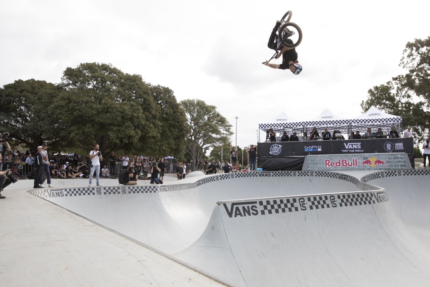 vans skatepark bmx