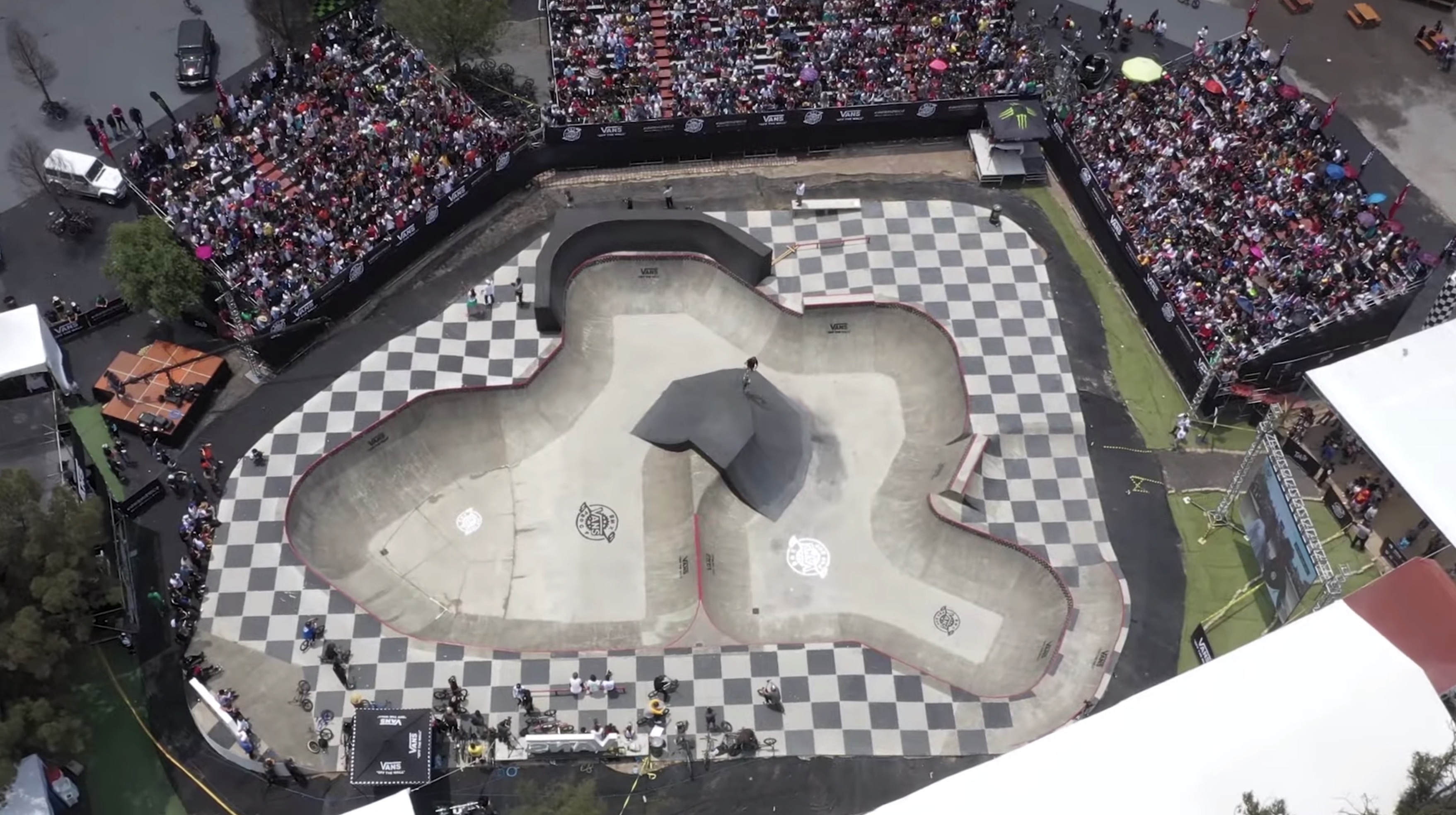 Vans 2025 skatepark bmx