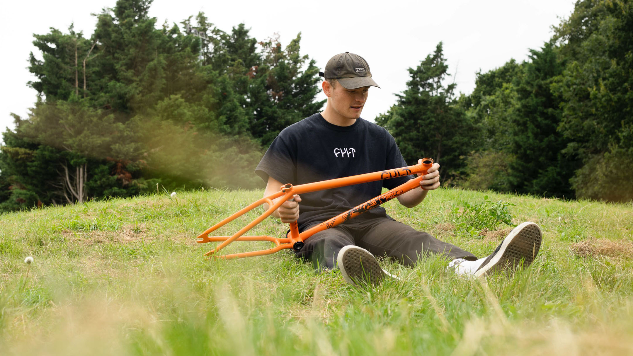 CULT CREW: Tom Russell on his sig Walsh frame colourway