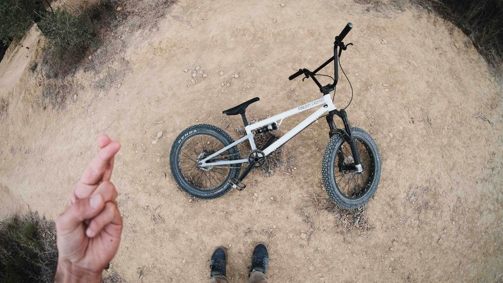 REVIEW Fingers Crossed BMX Fully Complete Rid...