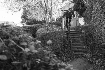 CURBSIDE / Chris Maher. photo: Joe Tricker