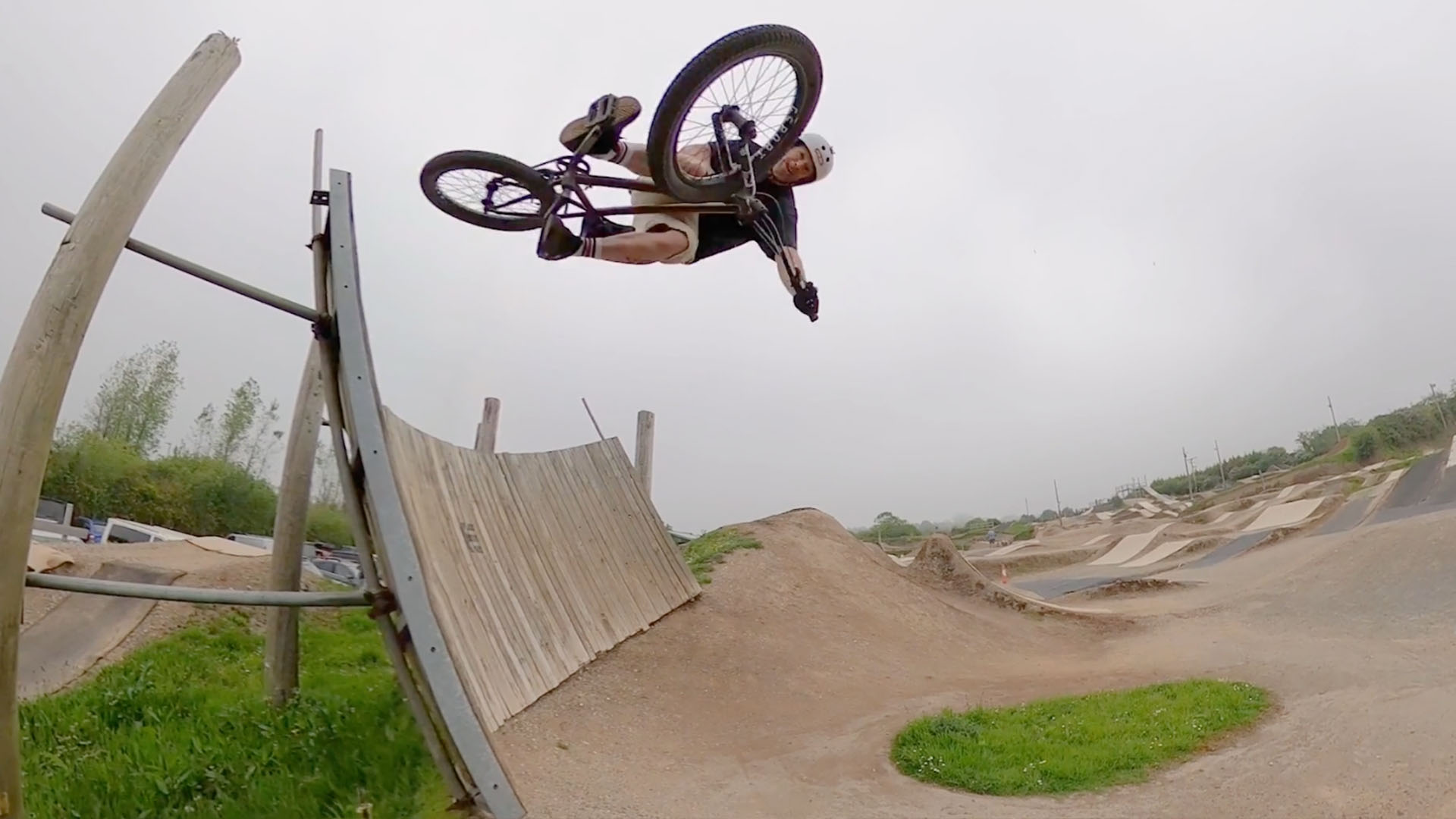 VIDEO: Neil Waddington "Area 51'